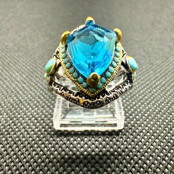 NWT Turkish Signet Ring w/Blue CZ & Antique Detailing - Picture 2 of 4
